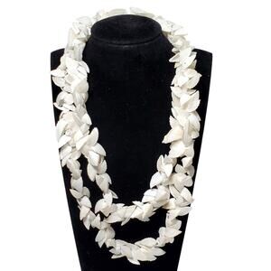 Hilo Hatties Necklace Shell Pieces 17" Vtg Bohemian Hawaiian